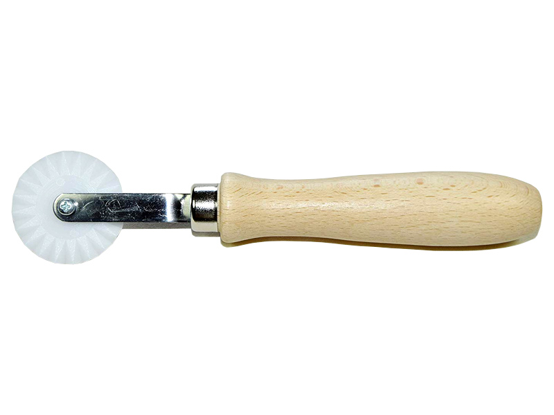 TAGLIAPASTA ROTELLA TEFLON M/LEGNO 226