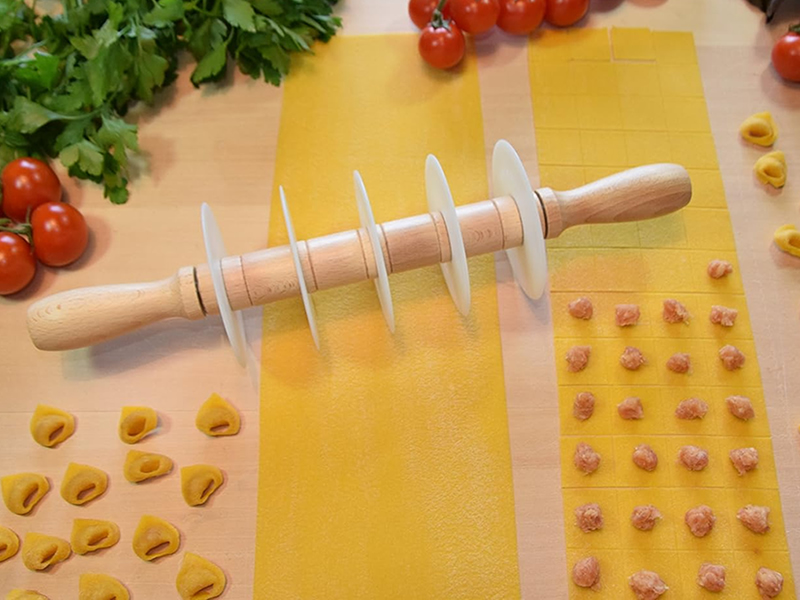 TAGLIAPASTA MATTARELLO TEFLON LISCIO 005
